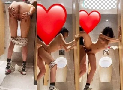 Bạn trai lôi em người yêu vào WC vụng trộm
