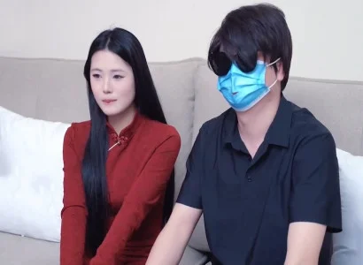 Lão lén trộn thuốc kích dục vào đồ uống cho em đồng nghiệp uống